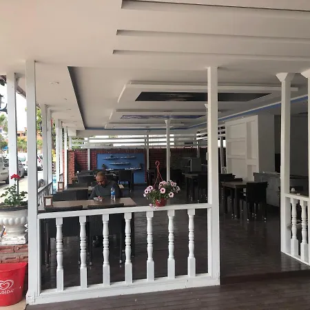 Moonlight 酒店 阿拉尼亚